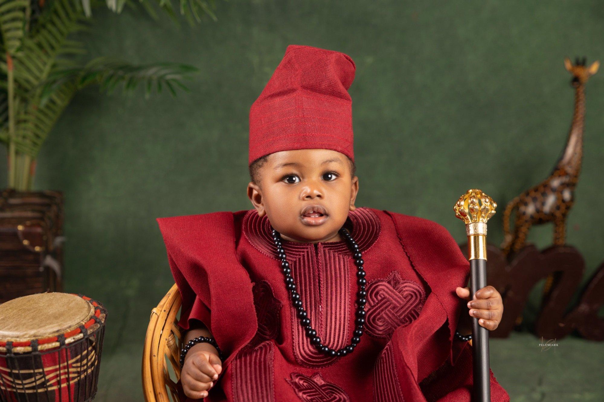 carousel-hero-element image-0